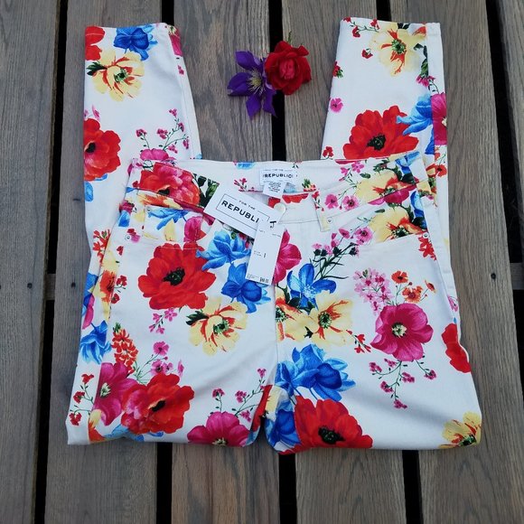 Republic Vibrant Red Floral Print Pants NWT Sz 8 - Picture 2 of 14